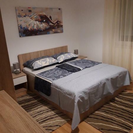Apartman Centros 오시예크 외부 사진