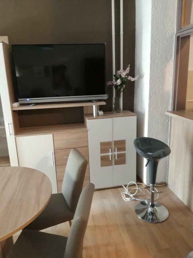Apartman Centros 오시예크 외부 사진