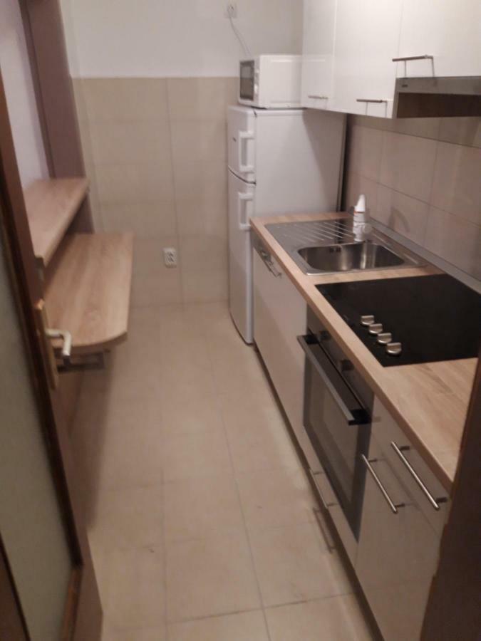 Apartman Centros 오시예크 외부 사진